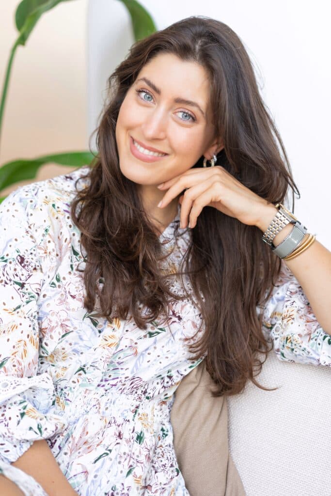 Karin Velikonja
